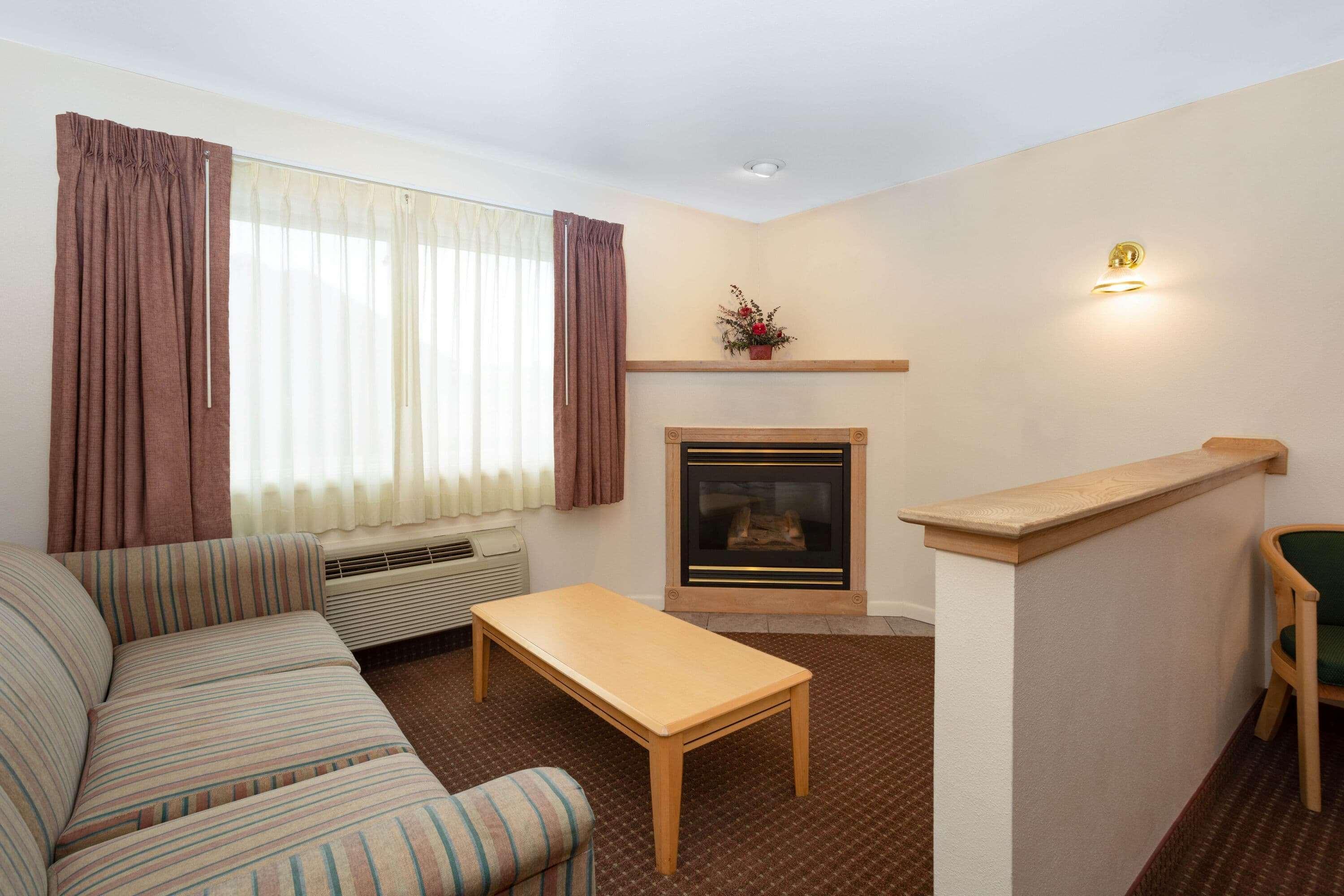 Inn At Lander, Travelodge By Wyndham Екстер'єр фото