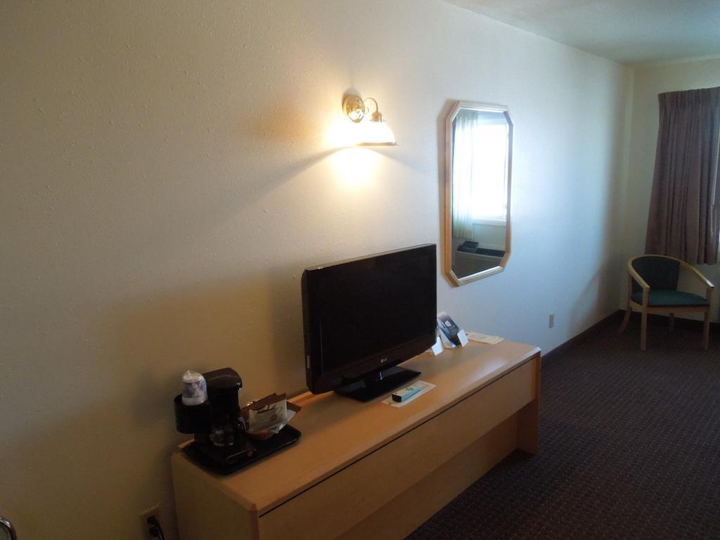 Inn At Lander, Travelodge By Wyndham Екстер'єр фото