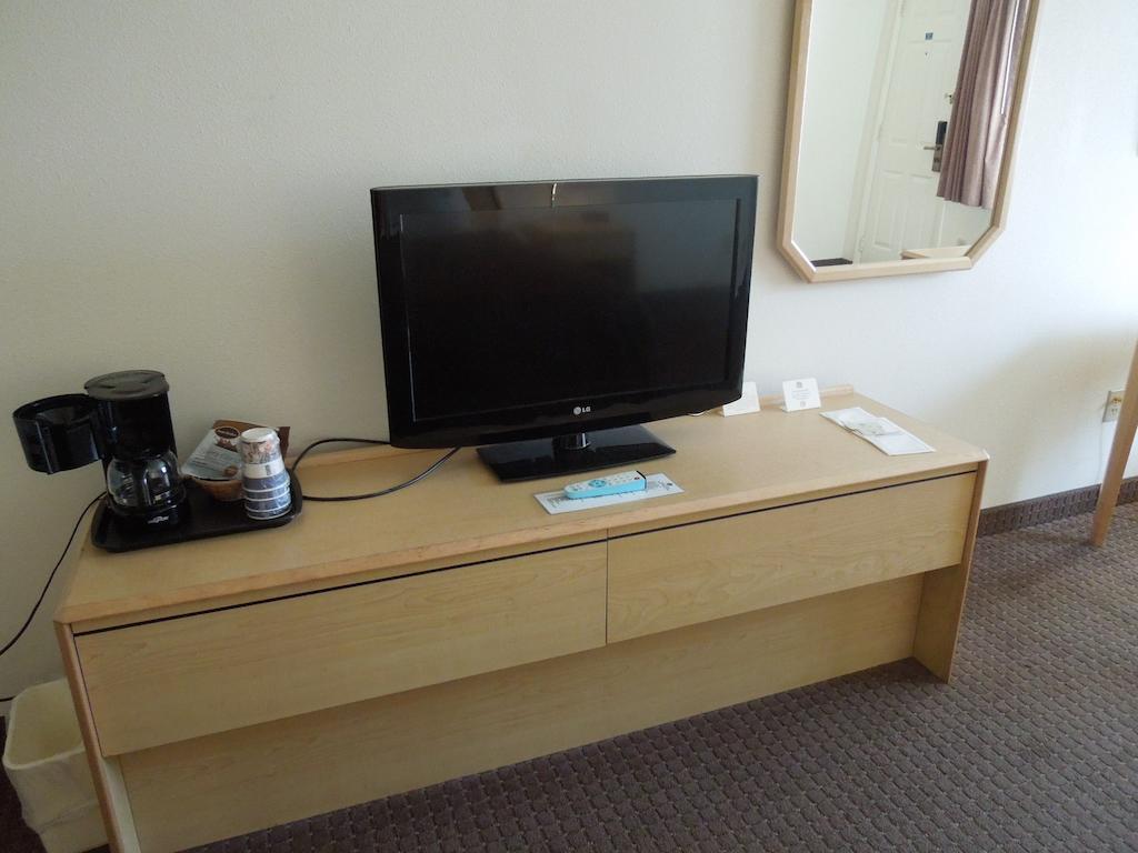 Inn At Lander, Travelodge By Wyndham Екстер'єр фото